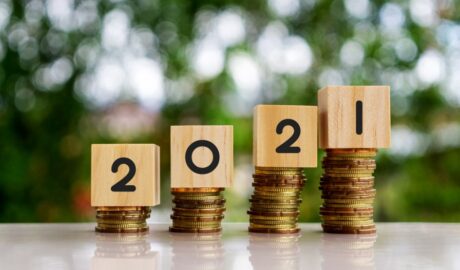 year 2021 mentioned on stacks of coins